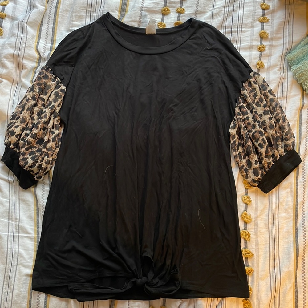 Cheetah detail sleeve top